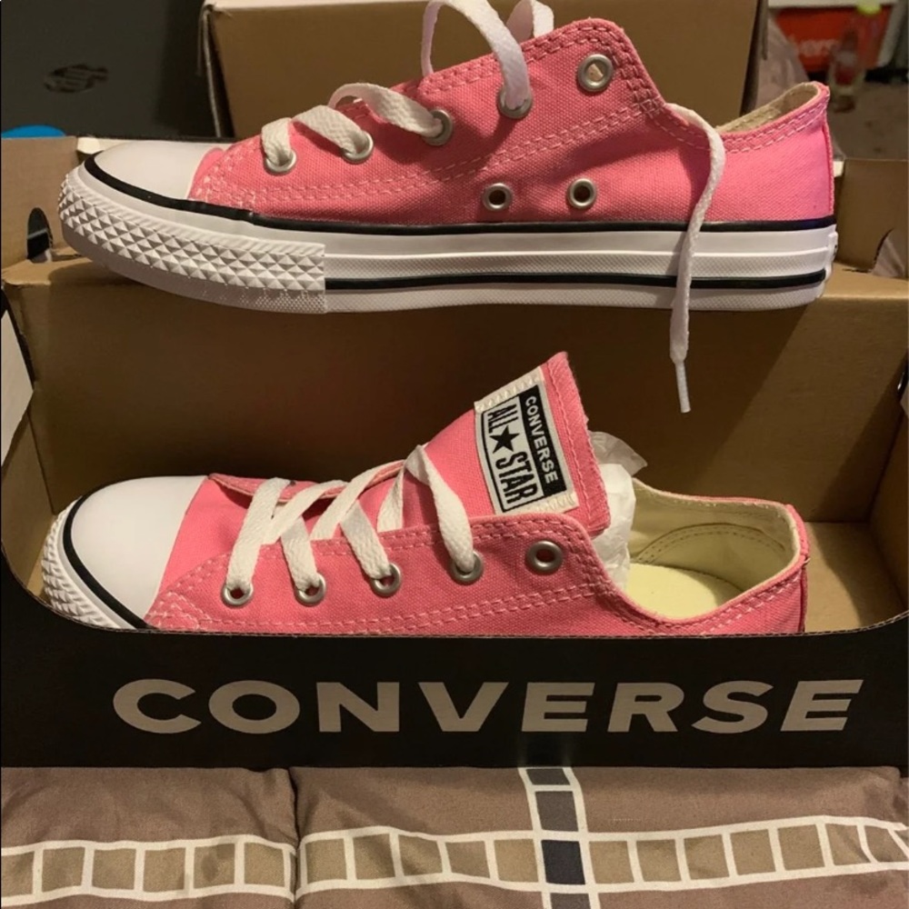 Girls converse size 2